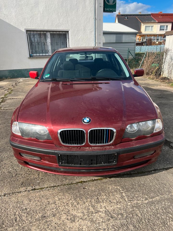 BMW 320i Baujahr 1998 in Glauchau