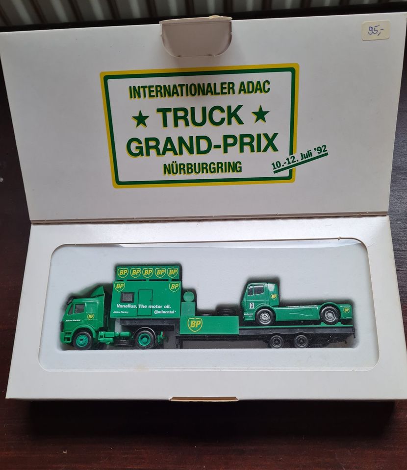 Herpa Miniaturmodell Mercedes Truck-Modell BP Grand Prix Nürburgr in Bremen