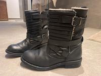 Zara Trafaluc Boots schwarz Leder 37 Fell gefüttert Bayern - Gaißach Vorschau