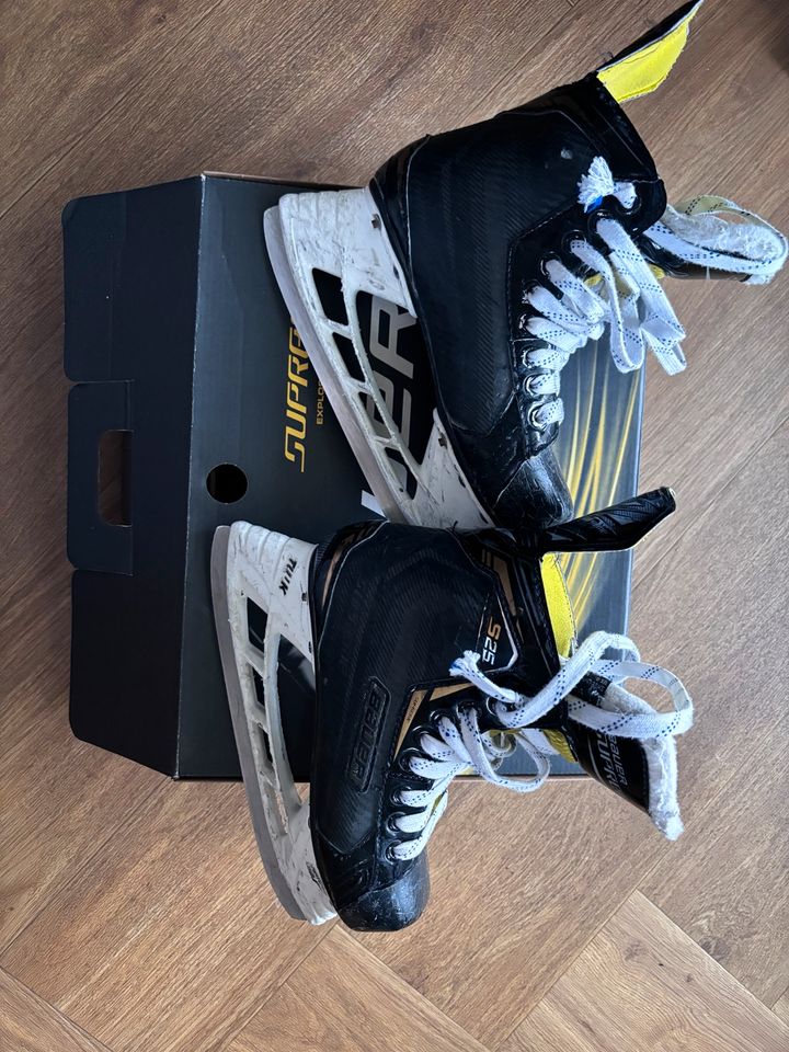 Bauer Eishockey Schlittschuhe in Iserlohn