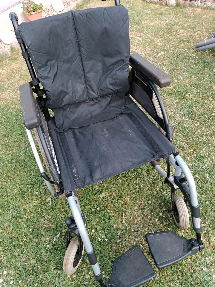 Rollstuhl klappbar Leichtgewicht in Brieselang