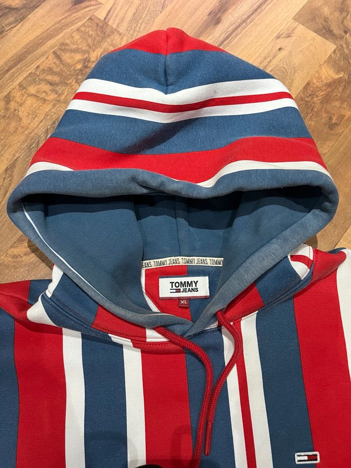 Kapuzen -Sweater Marke Tommy Hilfiger Gr.XL in Flammersfeld