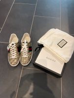 Gucci Sneaker Ace GG Supreme mit Biene Top Zustand Gr. 38,5 Kr. München - Feldkirchen Vorschau