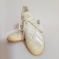 Adidas Sportschuhe Fußballschuhe Hallenschuhe Gr. 33 Baden-Württemberg - Wehingen Vorschau