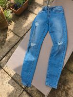 Only high waist Jeans slim fit Jeans top Zustand ripped vintage S Niedersachsen - Bülstedt Vorschau