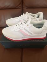 Tommy Hilfiger Sneaker Damen Neuwertig Nordrhein-Westfalen - Troisdorf Vorschau