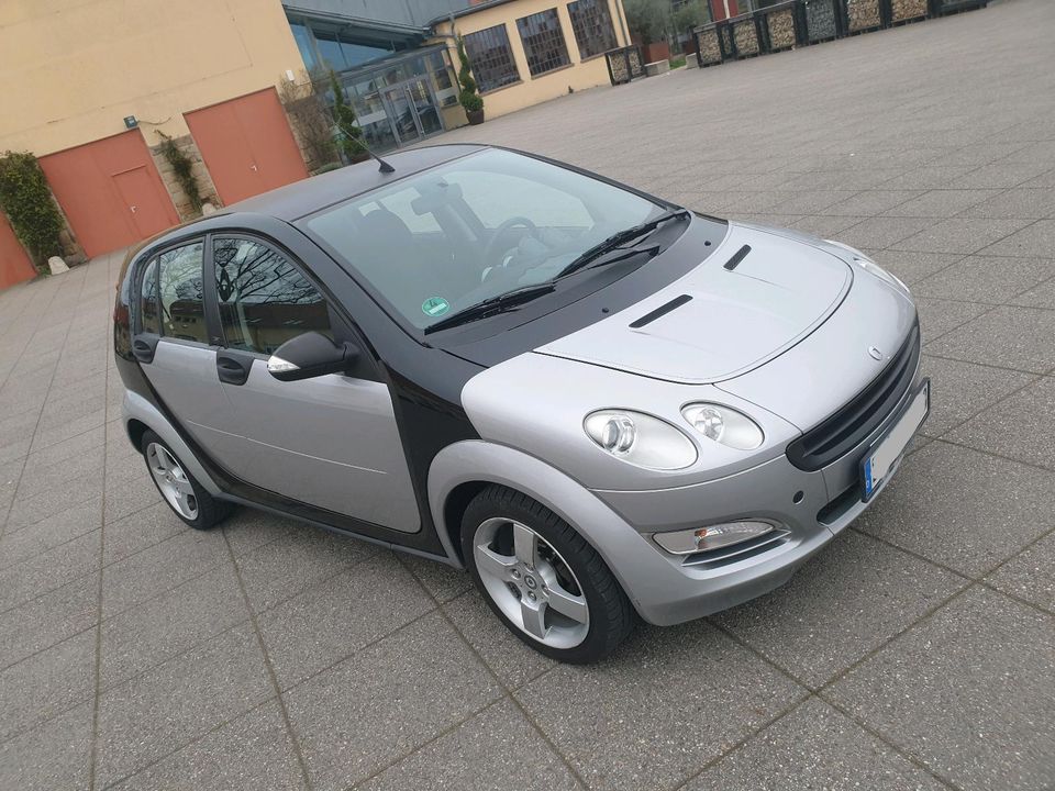 Smart forfour Klein Auto 4 türer Benziner grüne plake  tüv 3.2026 in Stuttgart