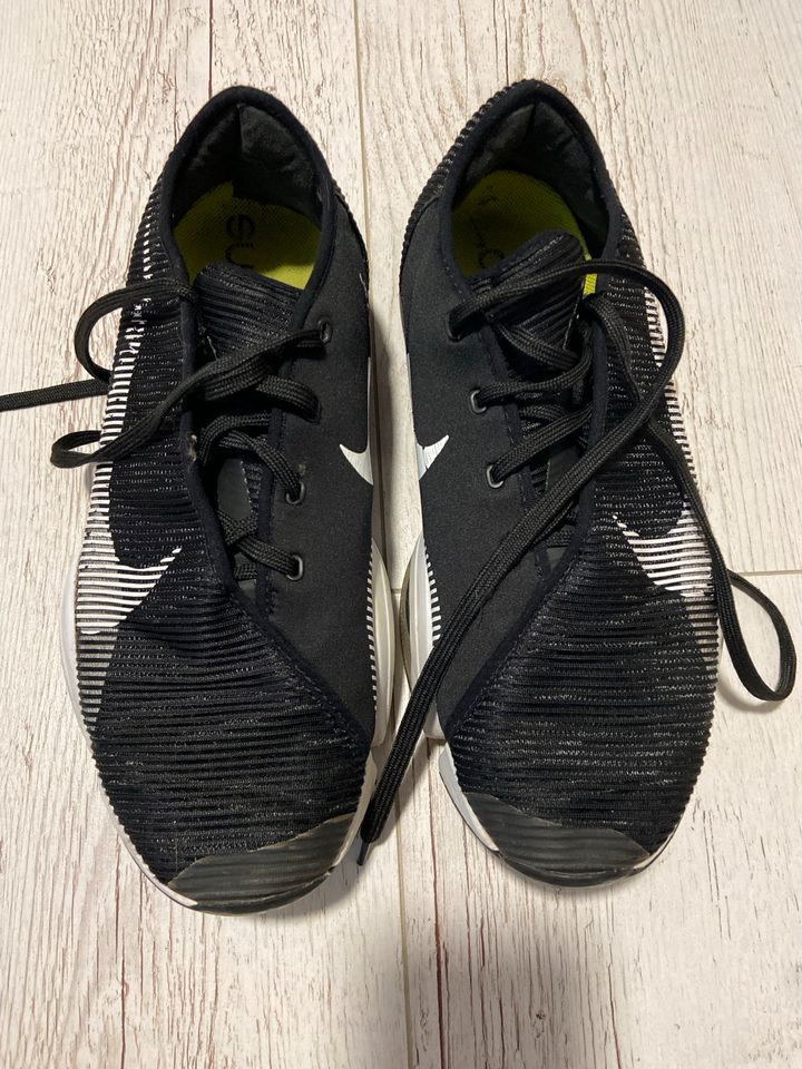 Nike Schuhe 44,5 in Krakow am See
