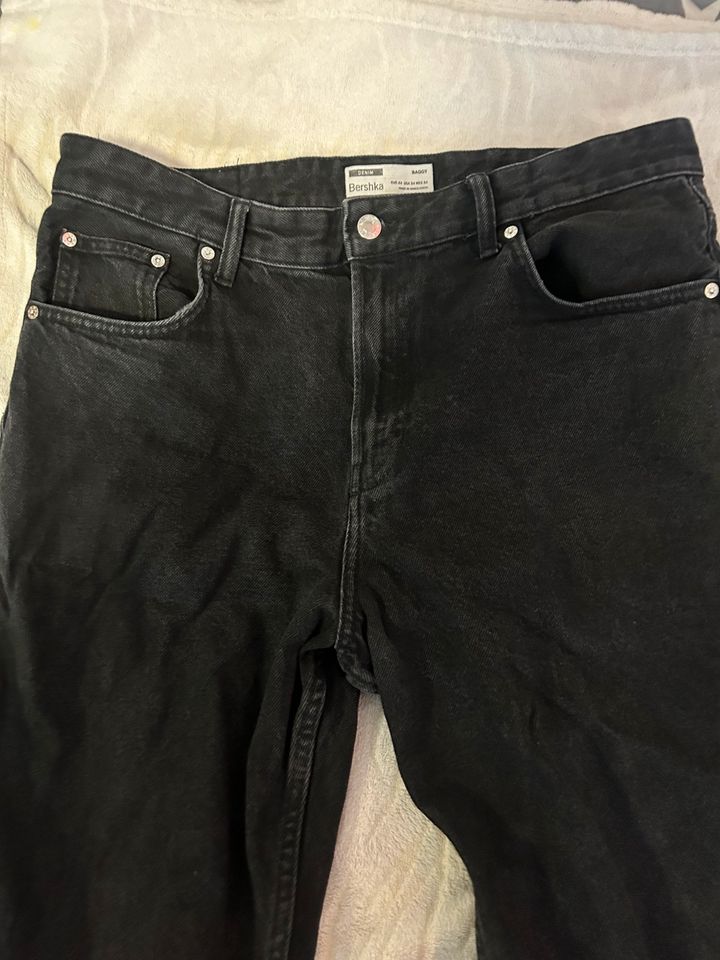 Bershka denim baggy Jeans in Rostock