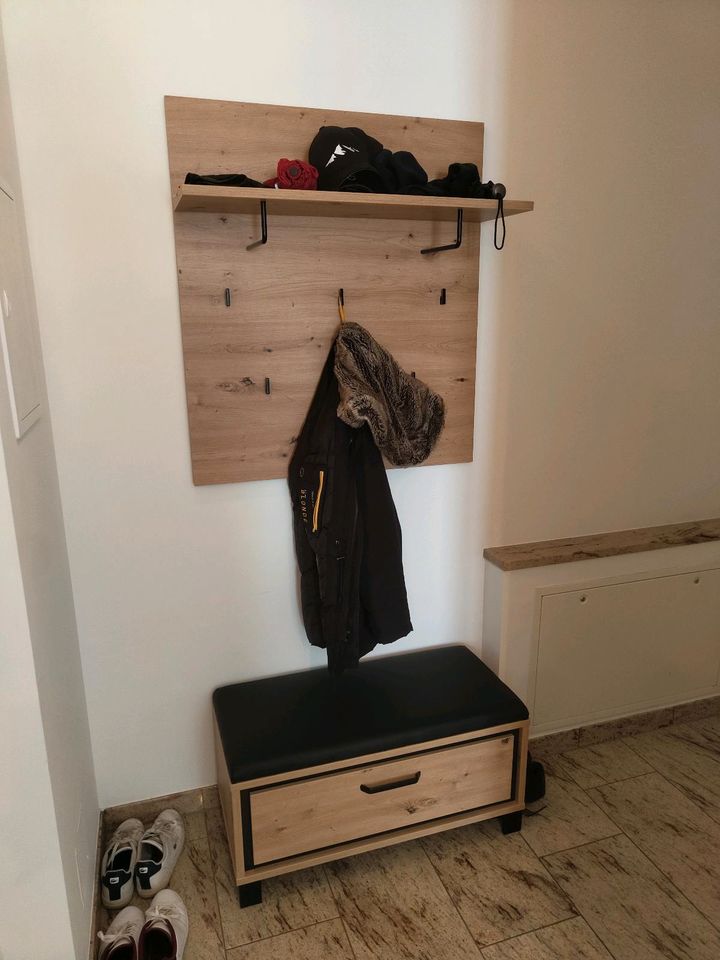 Schuhschrank + Paneel für den Eingangsbereich in Oberschleißheim