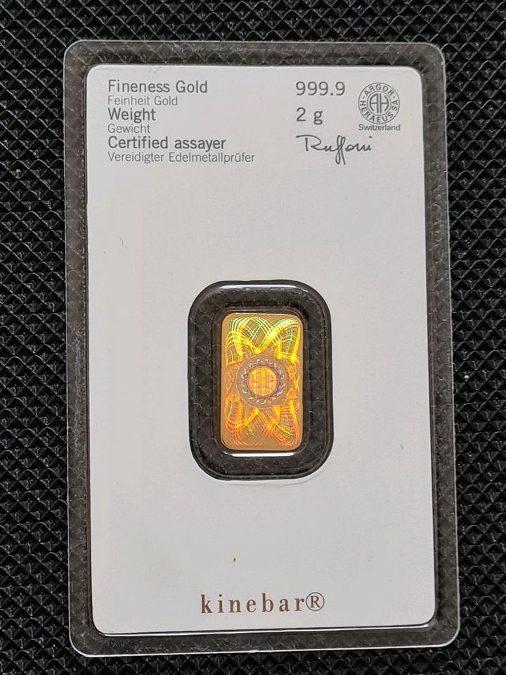 2 g Gramm Gold Goldbarren Heraeus KINEBAR im Blister + Hologramm in Berlin