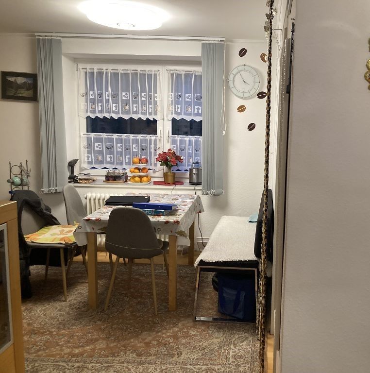 Attraktive, gepflegte und gut ausgestattete 3-Zi-Wohnung mit Einbauküche und Balkon, sofort frei. in Kassel