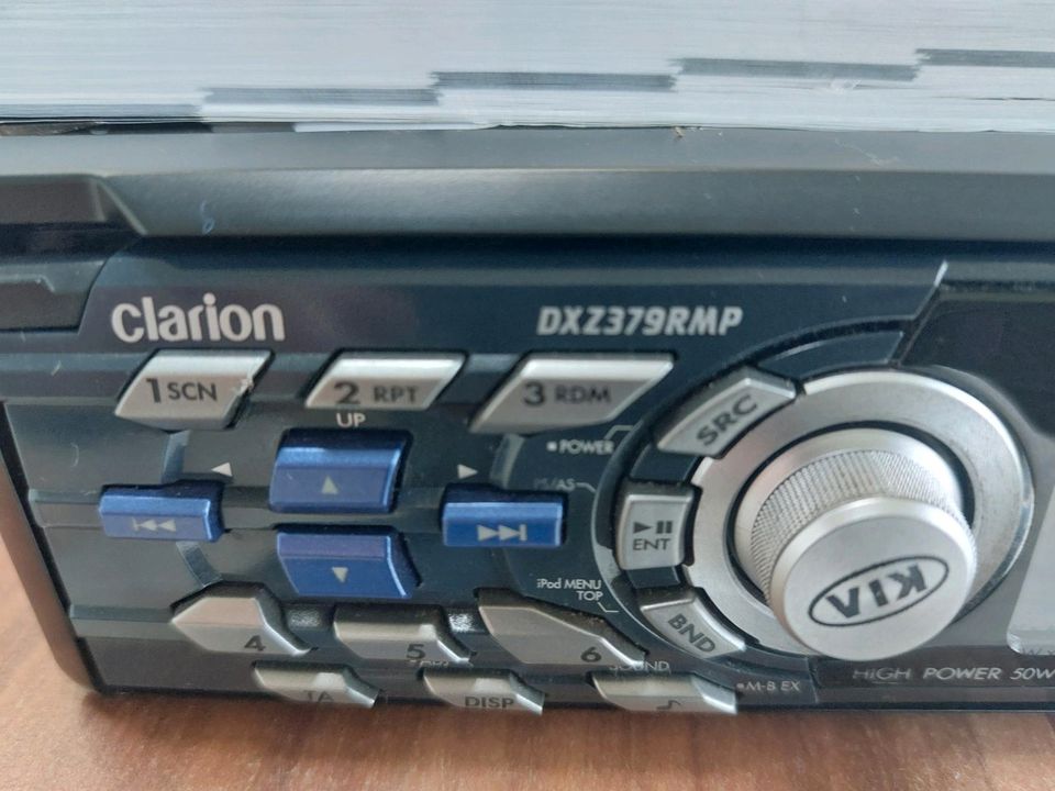 Autoradio Clarion DXZ379RMP Kia FM CD MP3 AUX in Stavenhagen