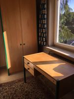 Kinderzimmer, Jugendzimmer mit Bett Schrank Schreibtisch Regal Nordrhein-Westfalen - Herford Vorschau