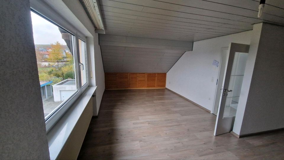 3-Zimmer DG Wohnung (85m²) inkl. Einbauküche ab sofort zu vermiet in Buseck