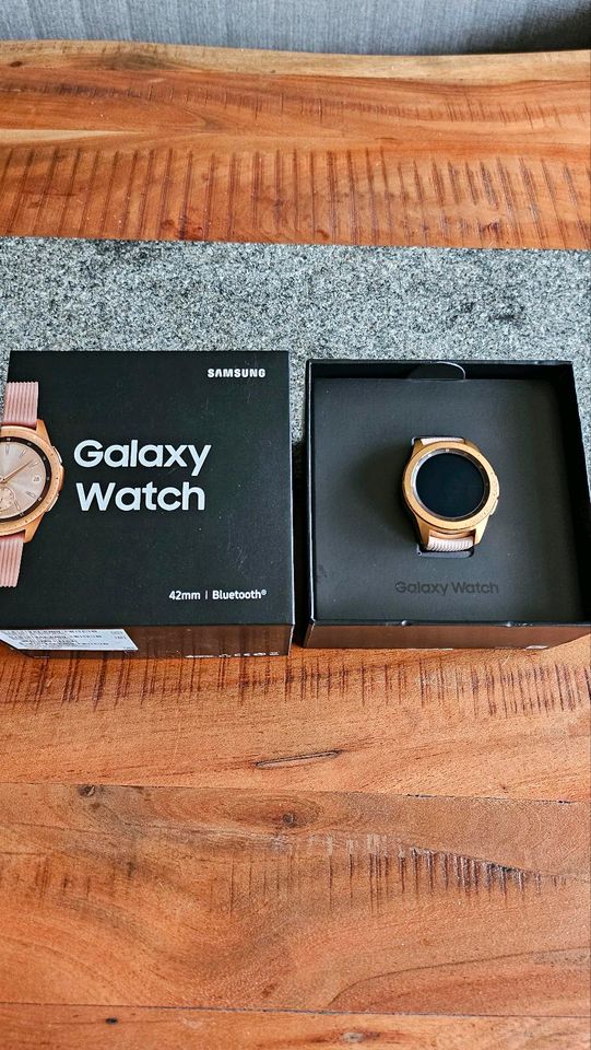Samsung Galaxy Watch 42 mm Rosé-Gold in Großkrotzenburg