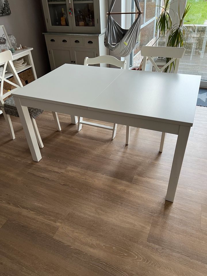 Ikea Esstisch Bjursta ausziehbar 84cm x 140/180/220cm in Selters