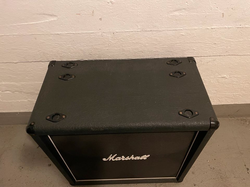 Marshall 8412 Cabinet Gitarrenbox in Hamburg