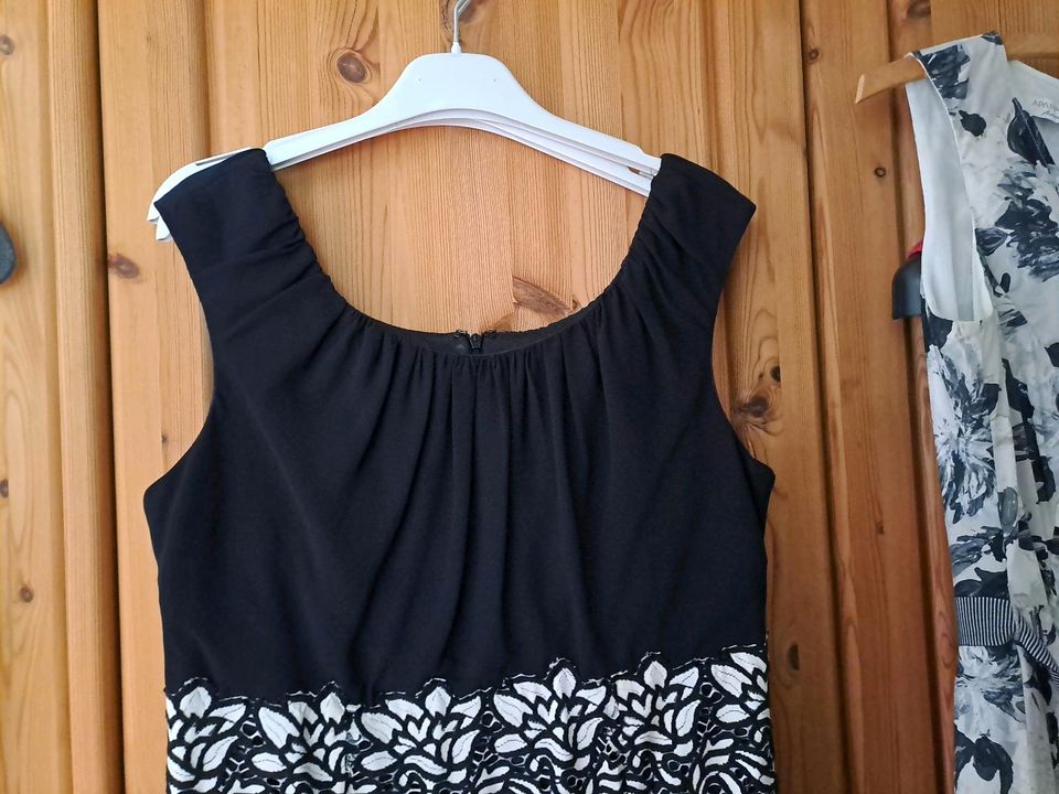 Schickes schwarz-weißes Kleid Gr 40 in Havixbeck
