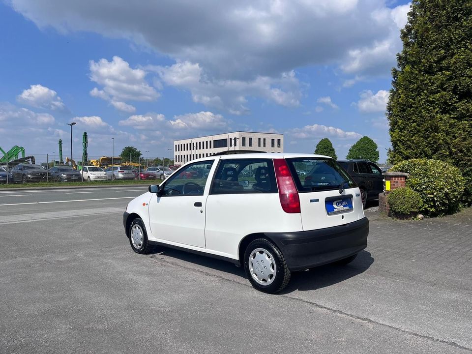 Fiat Punto 1.Hand/Schiebedach/org.63.000 km in Erwitte