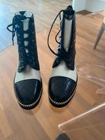 Madam Stiefeletten Düsseldorf - Bilk Vorschau