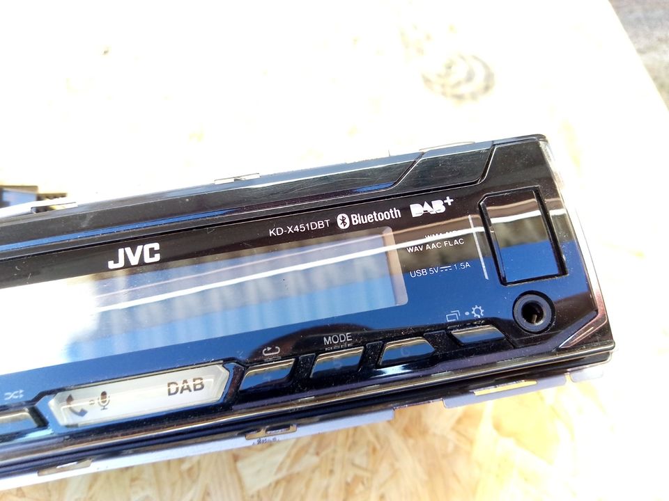 JVC Radio Autoradio KD-X451DBT DAB+ USB Bluetooth Freisprech in Magdeburg