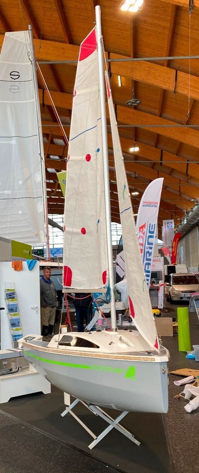 Mini-Segelboot DELTANIA Mini - Jolle segelfertig in Bodman-Ludwigshafen