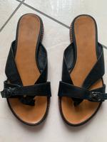 schwarze echtes Leder Marke Buffallo Flip Flops Gr. 38 Hessen - Eschborn Vorschau