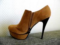 Schöne Stiletto Plateau High Heels Gr.41 Brandenburg - Ketzin/Havel Vorschau