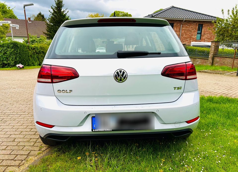 Golf 7 TSI 1.0 BMT Trendline in Duisburg