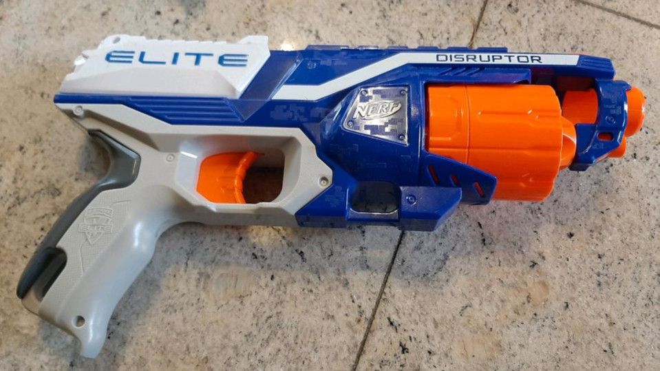 Nerf Waffen Sammlung 9 Stück und 1 Kamera in Sailauf