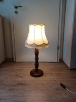 Stehlampe mit Echtholz / Retro / Vintage 60er/70er Sachsen - Frohburg Vorschau