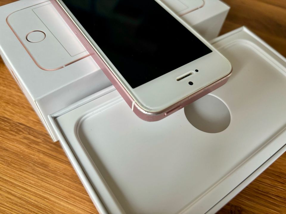 Apple IPhone SE Rosé Gold 64GB Smartphone in Stuhr
