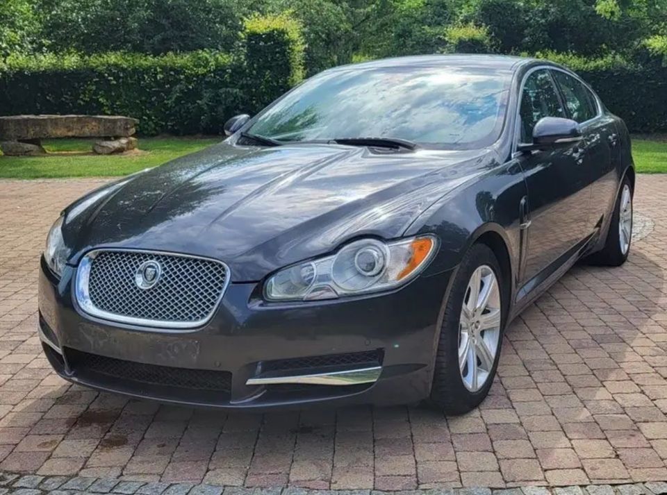 Jaguar XF 3.0 V6 Diesel in Trier