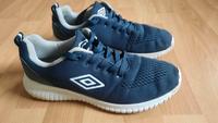 UMBRO Sneaker Schuhe Herren Jungen Gr. 42 Hessen - Fulda Vorschau