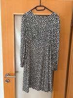 Mama Kleid M schwarz weiß H&M Mama Umstandskleid Hessen - Wehretal Vorschau