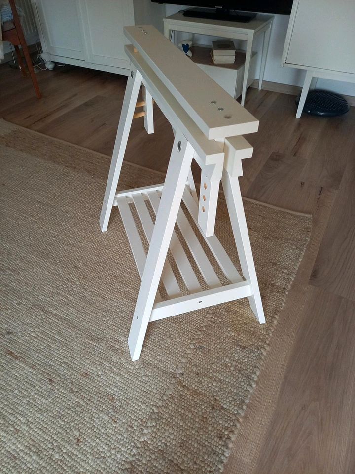 Ikea Schreibtisch Ständer in Raddestorf