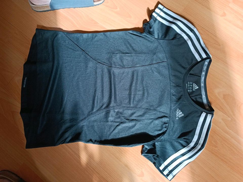 Adidas Sportshirt in Wirschweiler