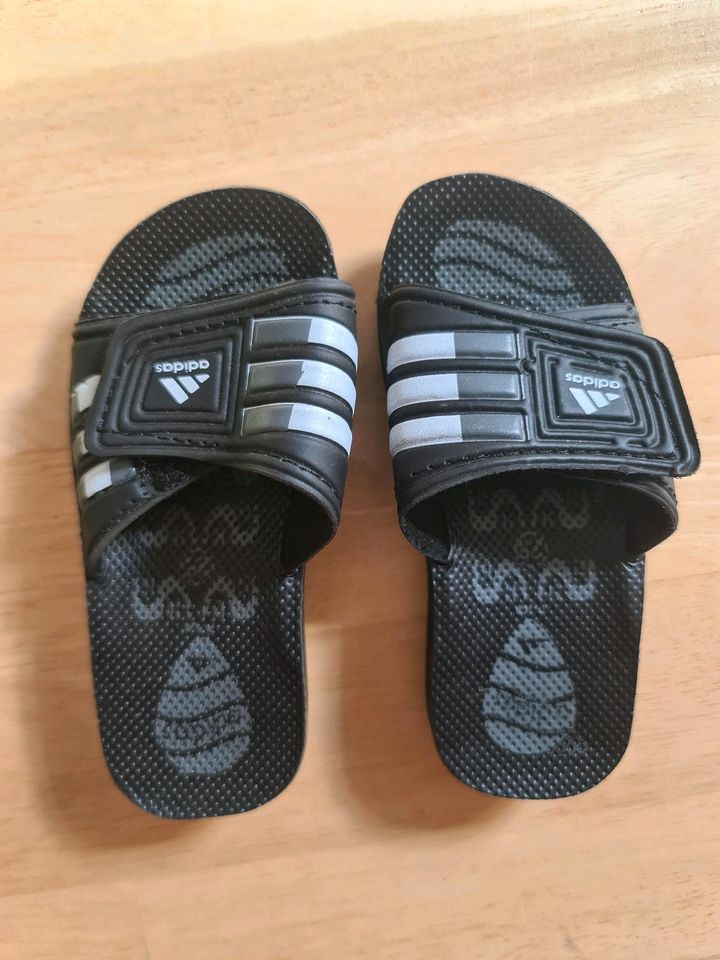 Adidas Badeschuhe Gr. 23 in Gengenbach