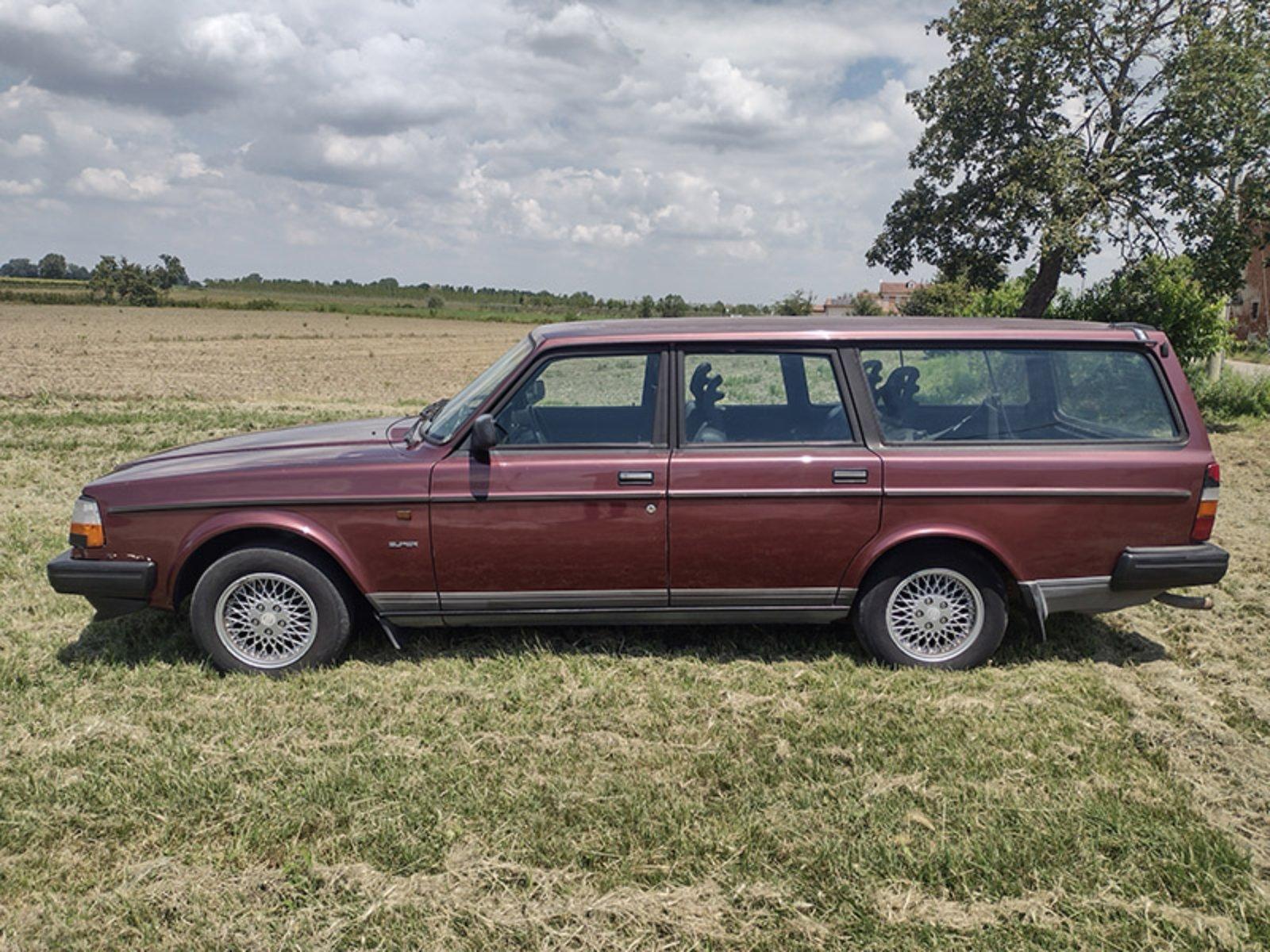 Abbildung des Autos Volvo 245 - 1992