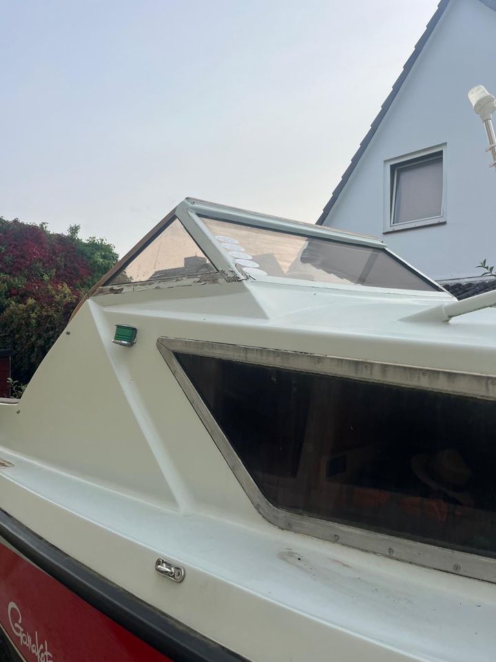 Kajütboot, Angelboot mit Yamaha Außenborder 50PS + Trailer in Heikendorf