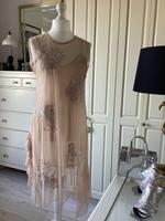 Zara Meshkleid Midikleid Stickerei Volants Rose Silber Gr. Leipzig - Knautkleeberg-Knauthain Vorschau