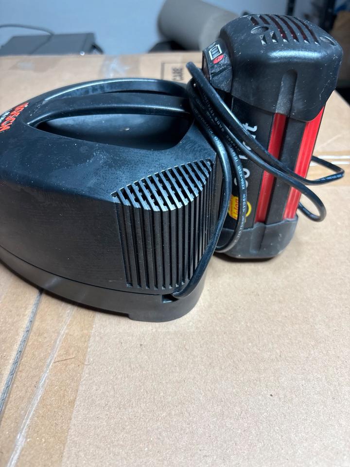 Bosch Ladegerät AL3640 CV plus AKKU 36V in BadenWürttemberg Baden