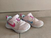 Nike Sneaker Gr 22 Top Zustand Nordrhein-Westfalen - Wenden Vorschau