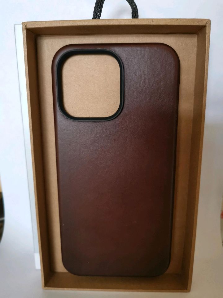 Nomad iPhone 14 Pro Max Leder Leather Case MagSafe Braun Hülle in Dortmund