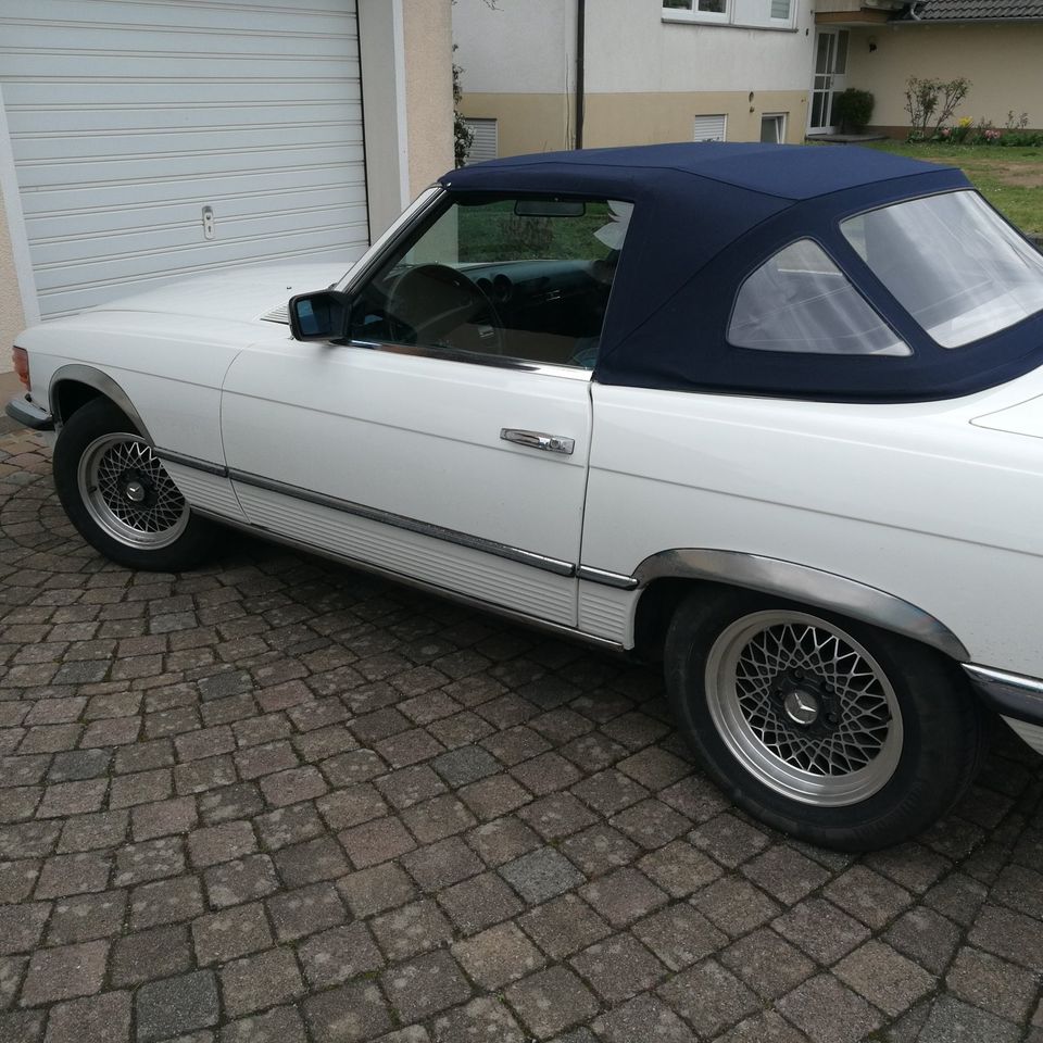 Mercedes 280 SL Cabrio/Roadster in Sexau