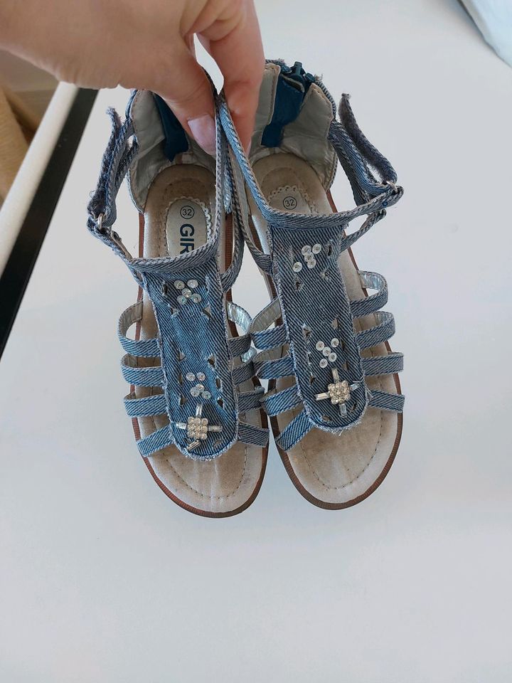 Sommerschuhe Sandalen für Mädchen gr.32 in Ingolstadt