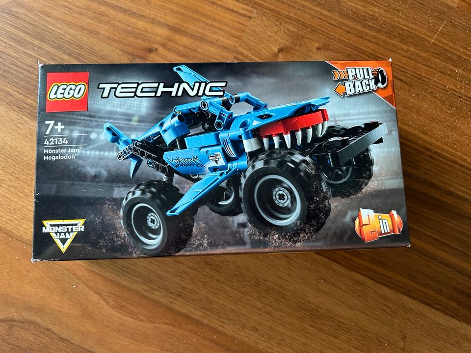 Lego Technic 42134 Monster Jam Megalodon mit BA/OVP in Bad Vilbel