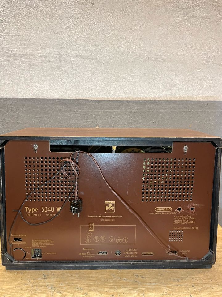 Grundig, 5040W - Röhrenradio in Darmstadt