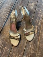 Stuart weitzmann schuhe gold gr 38 Damen high heels Hannover - Vahrenwald-List Vorschau